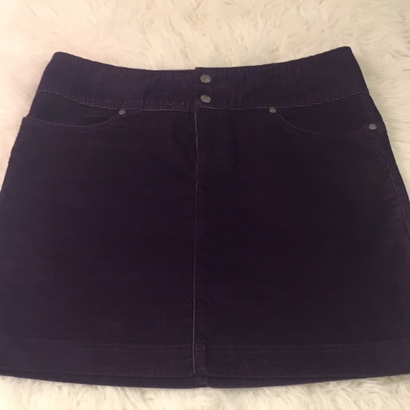 Athleta Dresses & Skirts - Athleta eggplant corduroy skirt Sz 10